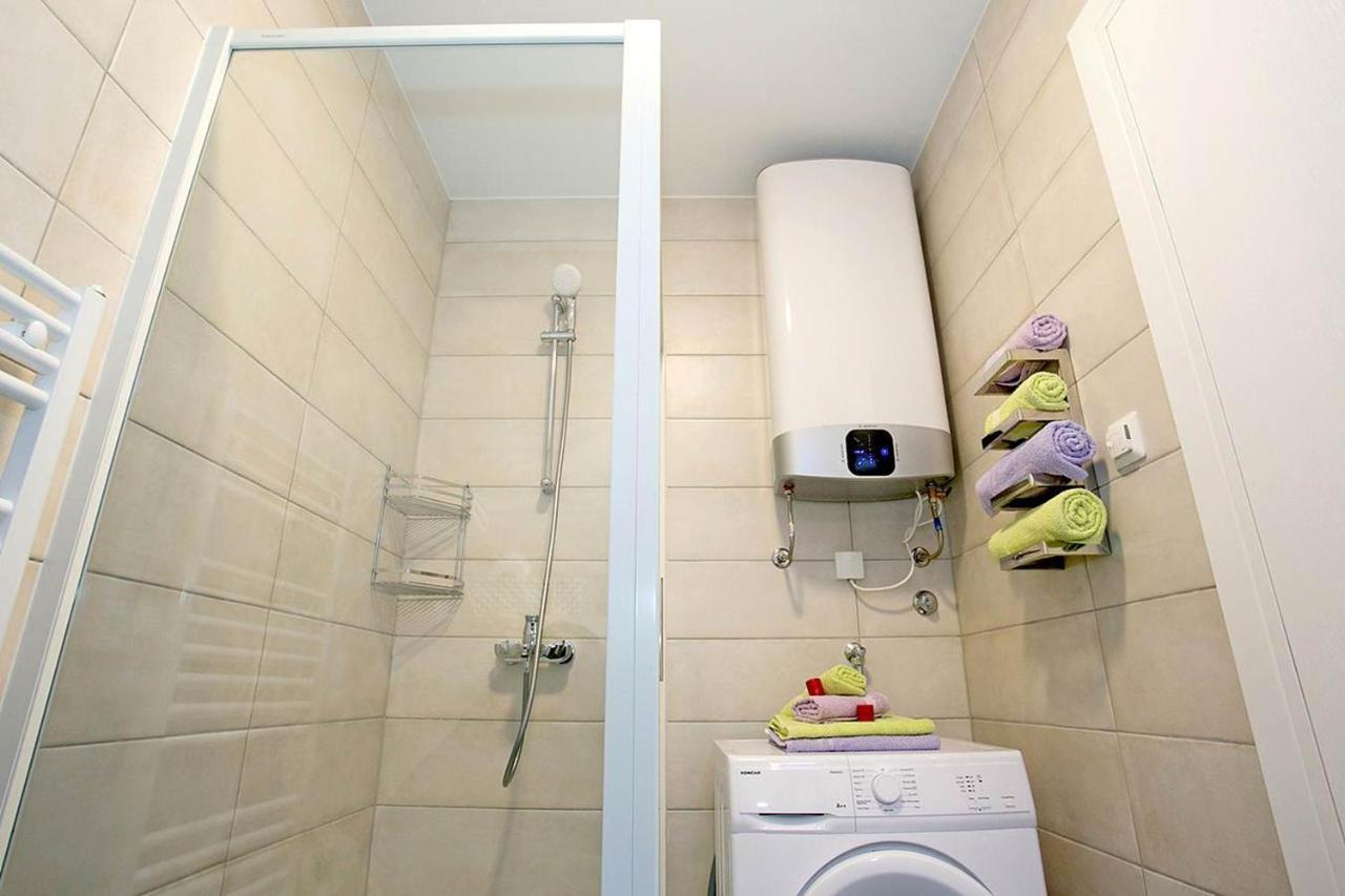 Apartment Sweet Daisy With Parking Задар Екстериор снимка