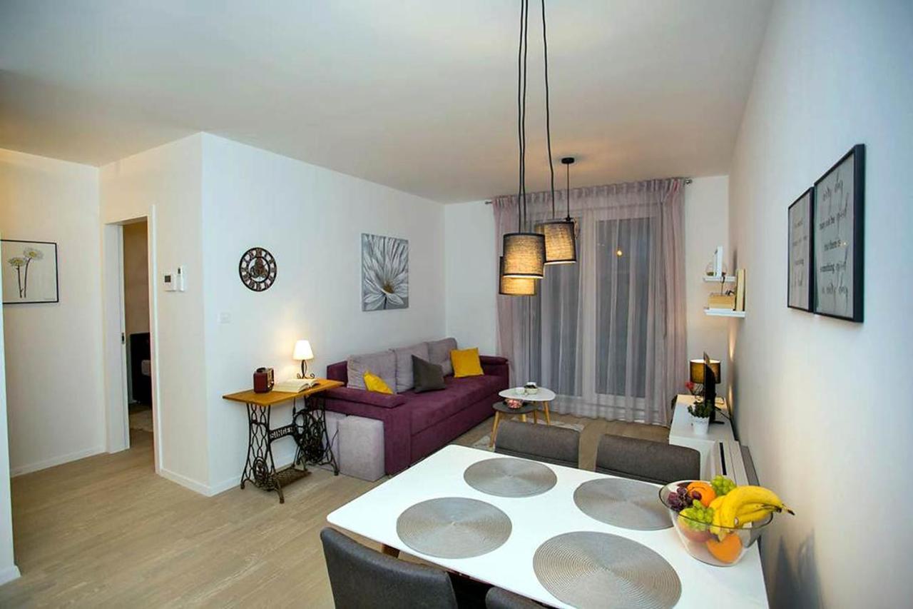 Apartment Sweet Daisy With Parking Задар Екстериор снимка