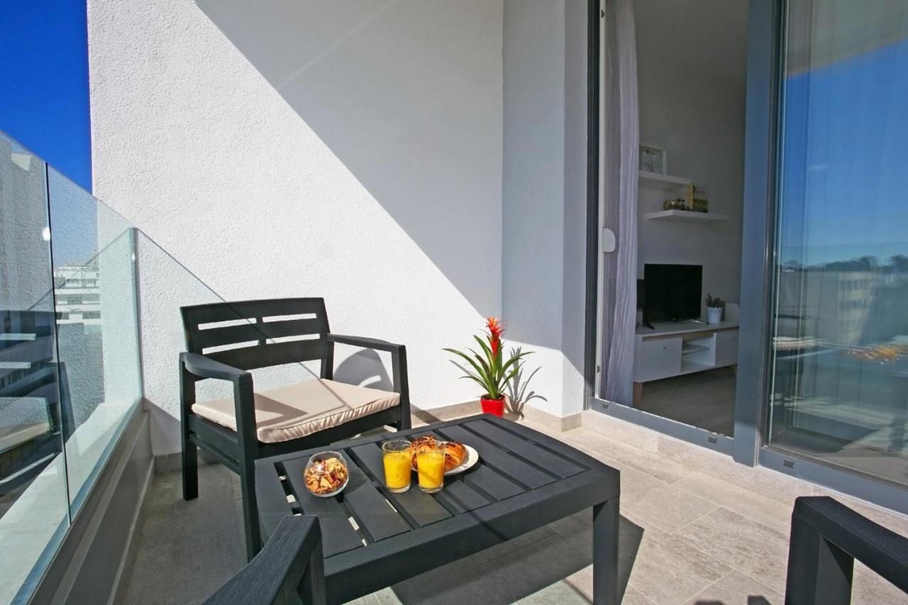 Apartment Sweet Daisy With Parking Задар Екстериор снимка